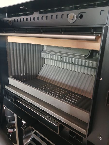 Вбудований дров'яний камін SKYLINE 540 Thermorossi з системою Airbox та рамкою SKYLINE 540 фото